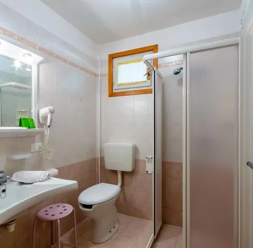 Отель Milano 3s 3*